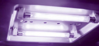 Covid 19 - L'impianto Apolo-D Smartcheck viene sanificato con lampade UV dopo ogni scansione di un paziente per essere operativo dopo solo 2 minuti. Covid 19 - Lampade a UV per sanificazione box radiografie