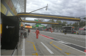 Ingresso della pista davanti ai box a Monza durante le prove del Gran Premio di Monza 2019 Ingresso della pista davanti ai box a Monza