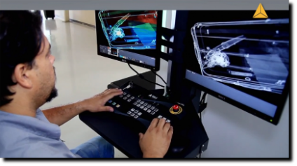 Sicurezza, postazione dello scanner raggi-x per controllo bagagli Sicurezza, postazione dello scanner raggi-x per controllo pacchi