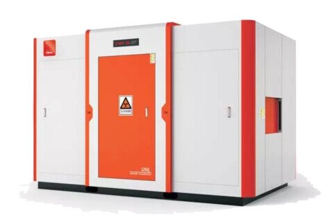 Impianto di radioscopia industriale UNL 160 con tubo a raggi X da 160 kV per Controlli Non Distruttivi (CND) su cerchioni e componenti metallici Automotive.