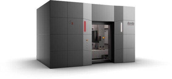 Immagine del sistema Micro CT industriale Diondo d5, un impianto modulare ad alta potenza con capacità per pezzi voluminosi (fino a 1300 mm e 200 kg), configurabile con doppi tubi raggi X.