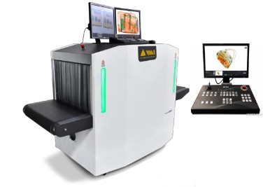 Sicurezza, postazione con 2 monitor dello scanner raggi-x per controllo bagagli Sicurezza, postazione con 2 monitor dello scanner raggi-x per controllo pacchi