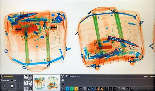 Immagine e visualizzazione di un bagaglio (VMI) con identificazione componenti pericolosi